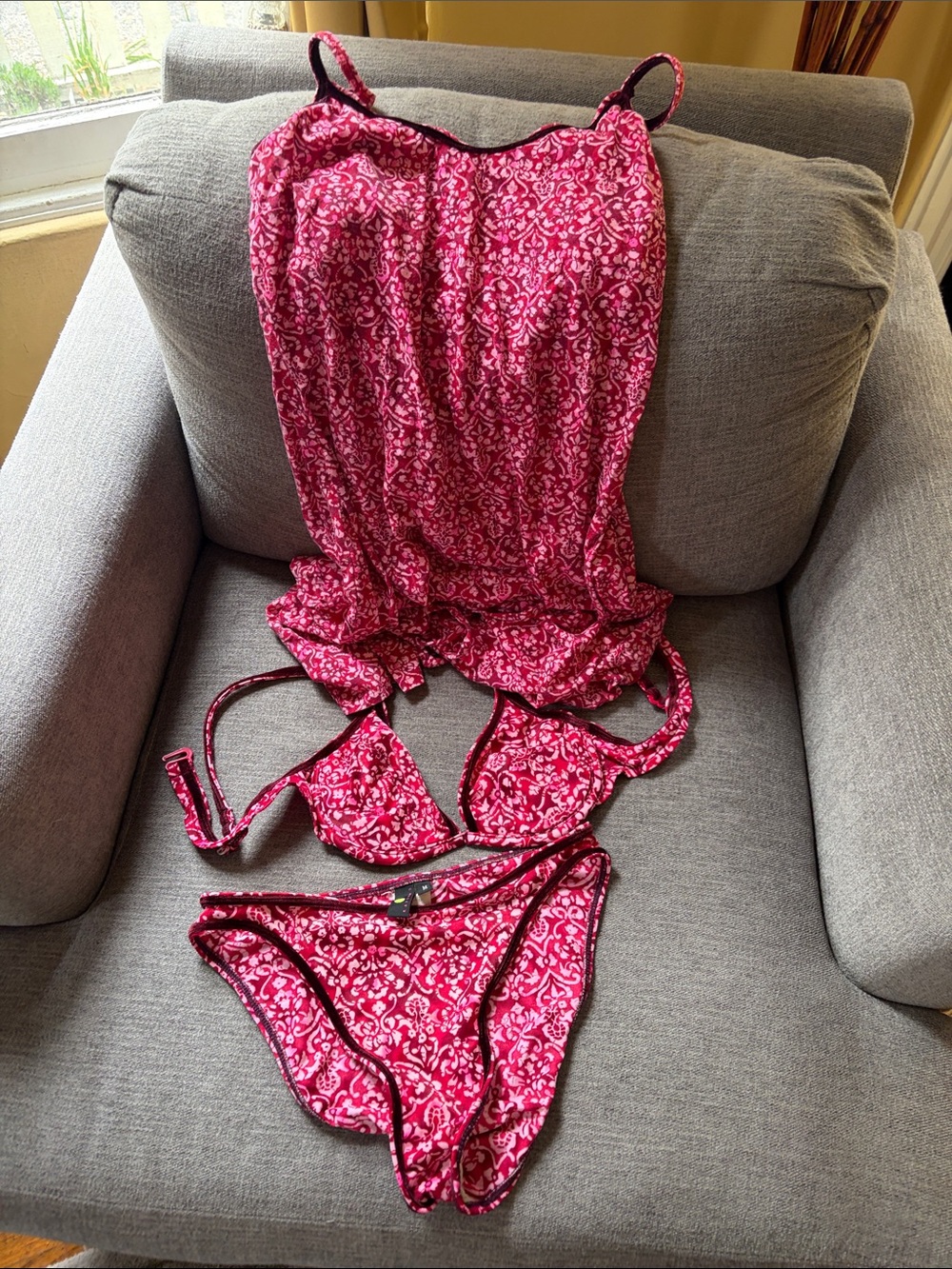 Raisins Fuchsia Floral bikini set Size M with matching cover up